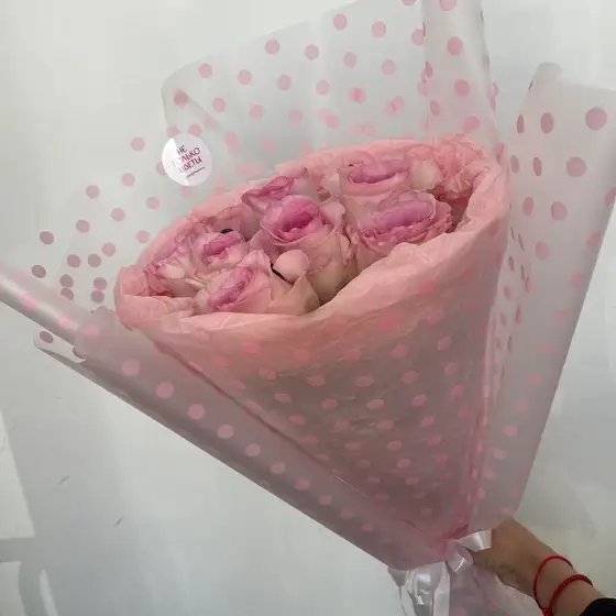 Букет из розовых роз