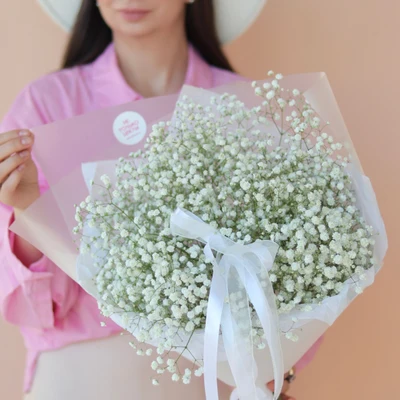 Букет из белой гипсофилы